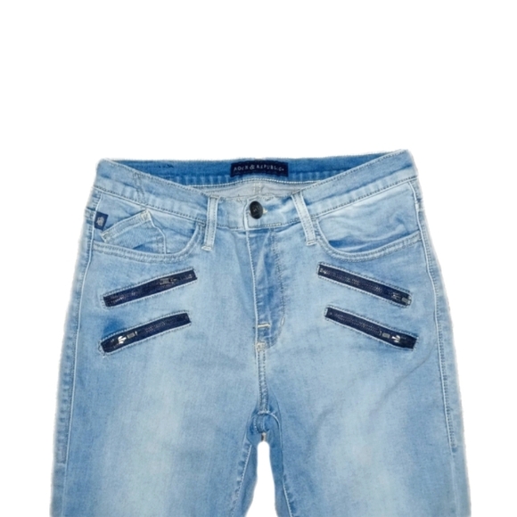 Rock & Republic Faded Skinny Jeans - Picture 3 of 6